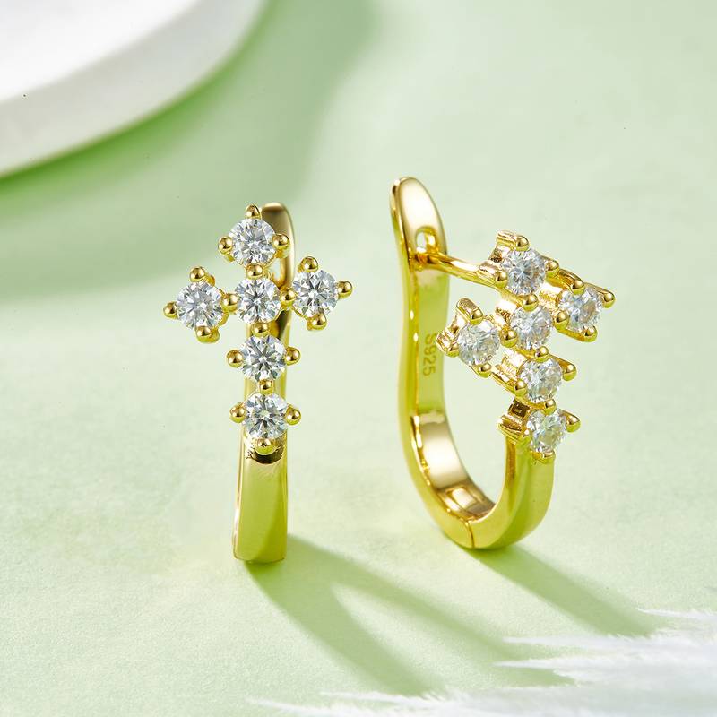耳环S925银莫桑钻厘石D级0.72CT